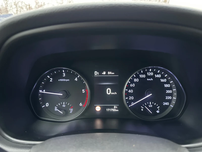 Hyundai I30 1.6 CRDi 136 к.с. СЕРВИЗНА ИСТОРИЯ  , снимка 14 - Автомобили и джипове - 53510661