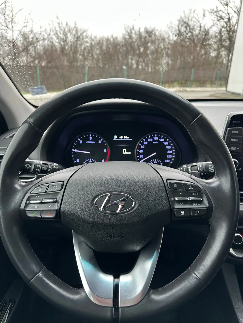 Hyundai I30 1.6 CRDi 136 к.с. СЕРВИЗНА ИСТОРИЯ  , снимка 10 - Автомобили и джипове - 53510661