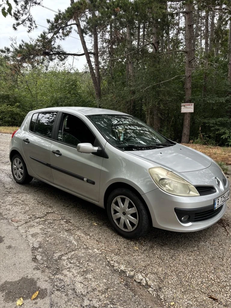 Renault Clio, снимка 2 - Автомобили и джипове - 46982646