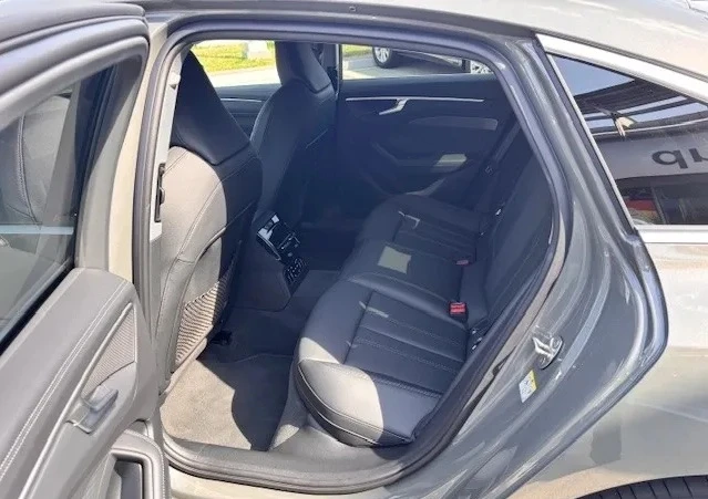 Audi A6 Quattro 2.0 TDI, снимка 8 - Автомобили и джипове - 52468599