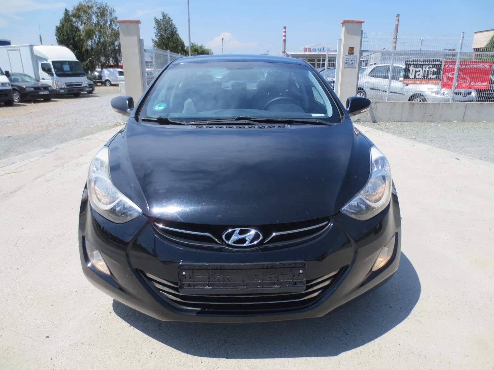 Hyundai Elantra 1.6 i  - изображение 2