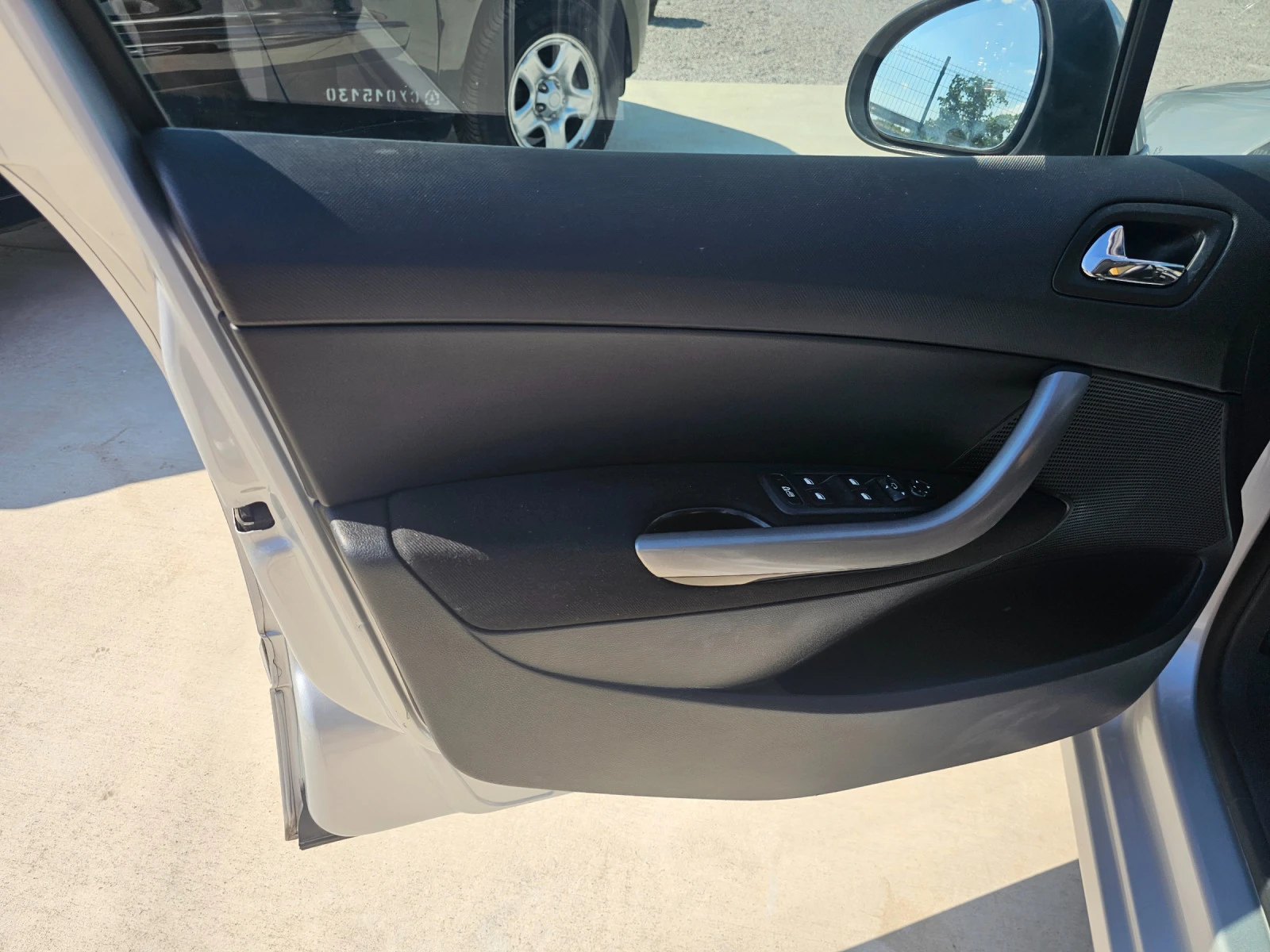 Peugeot 308 1.6hdi.90k.c. | Mobile.bg — изображение 15