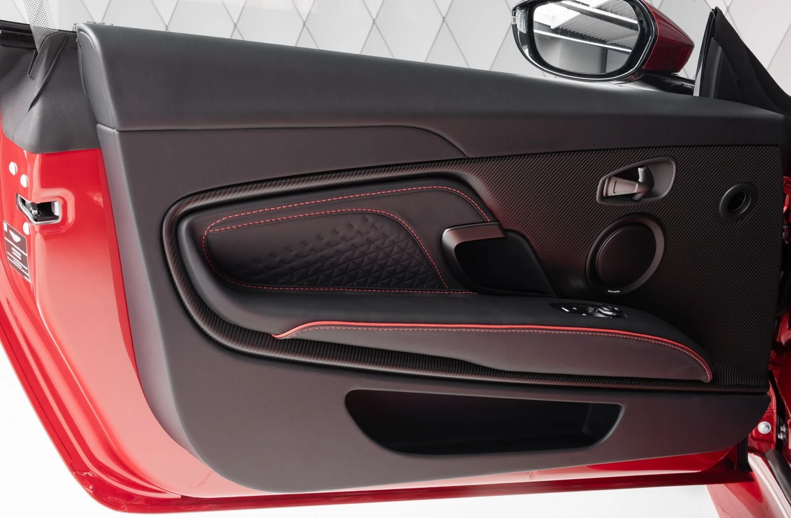 Aston Martin DBS COUPE/ CERAMIC/ CARBON/ BANG&OLUFSEN/ 360/  - изображение 8