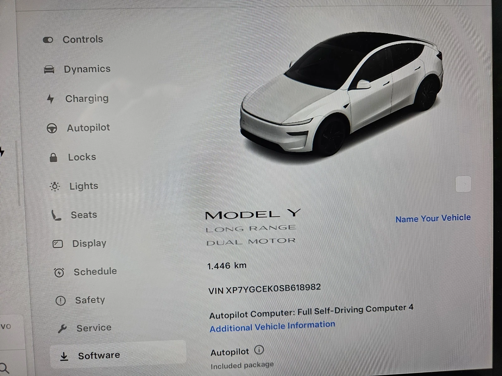 Tesla Model Y LR AWD Налична в България  - изображение 10