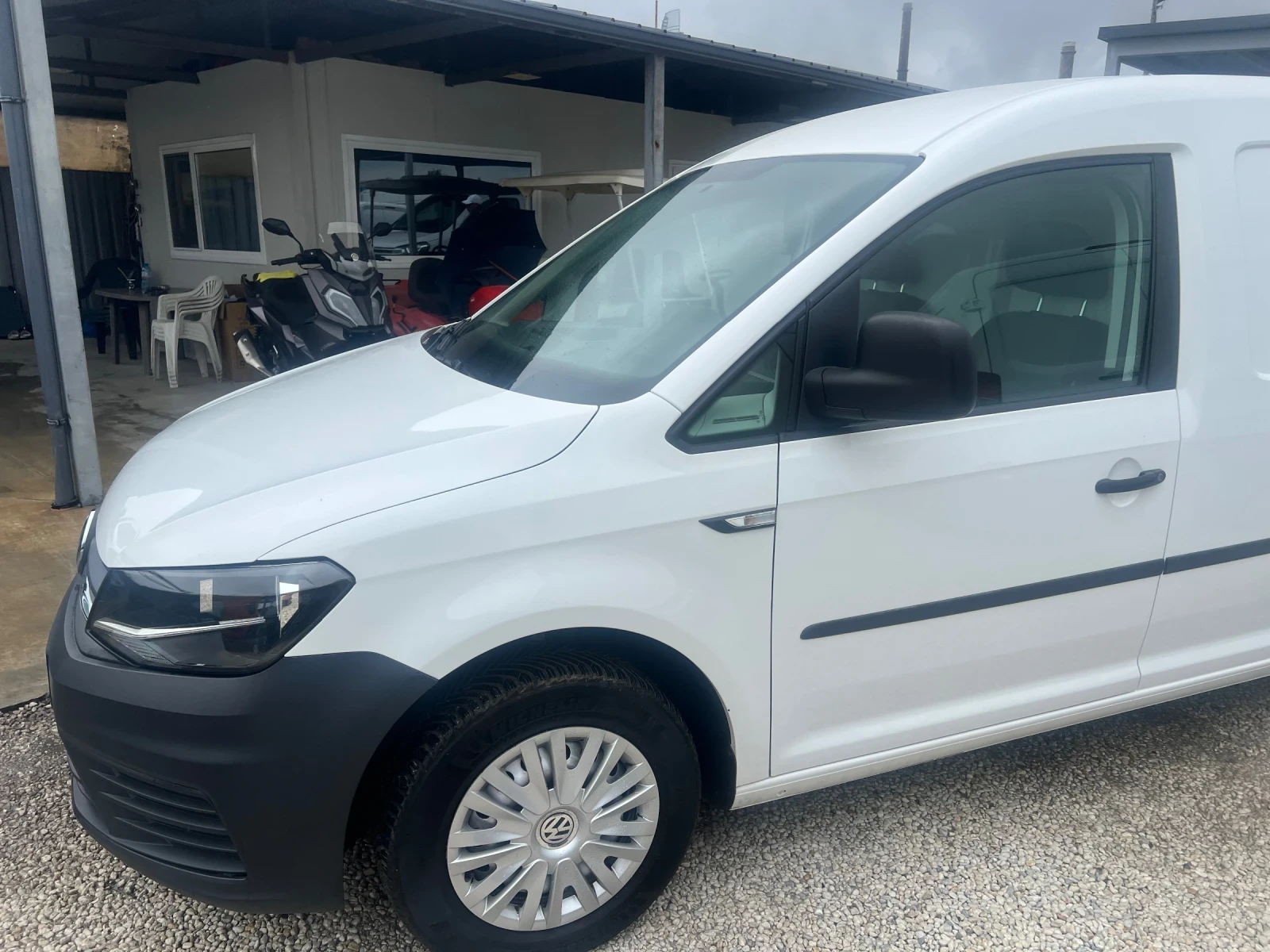 VW Caddy 2.0тди-Макси-Хладилник-Клима - изображение 6