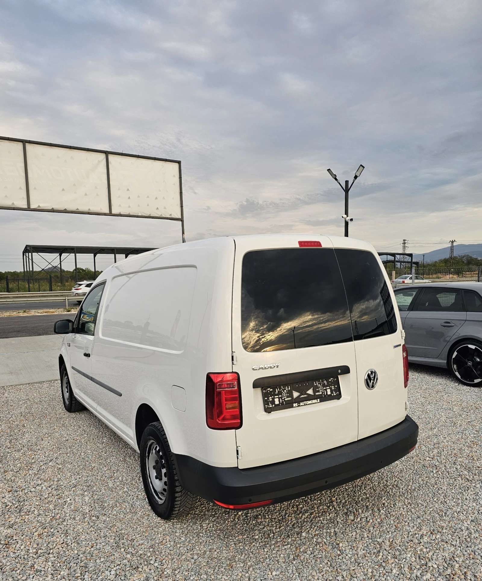 VW Caddy 2021г Евро6  - изображение 4