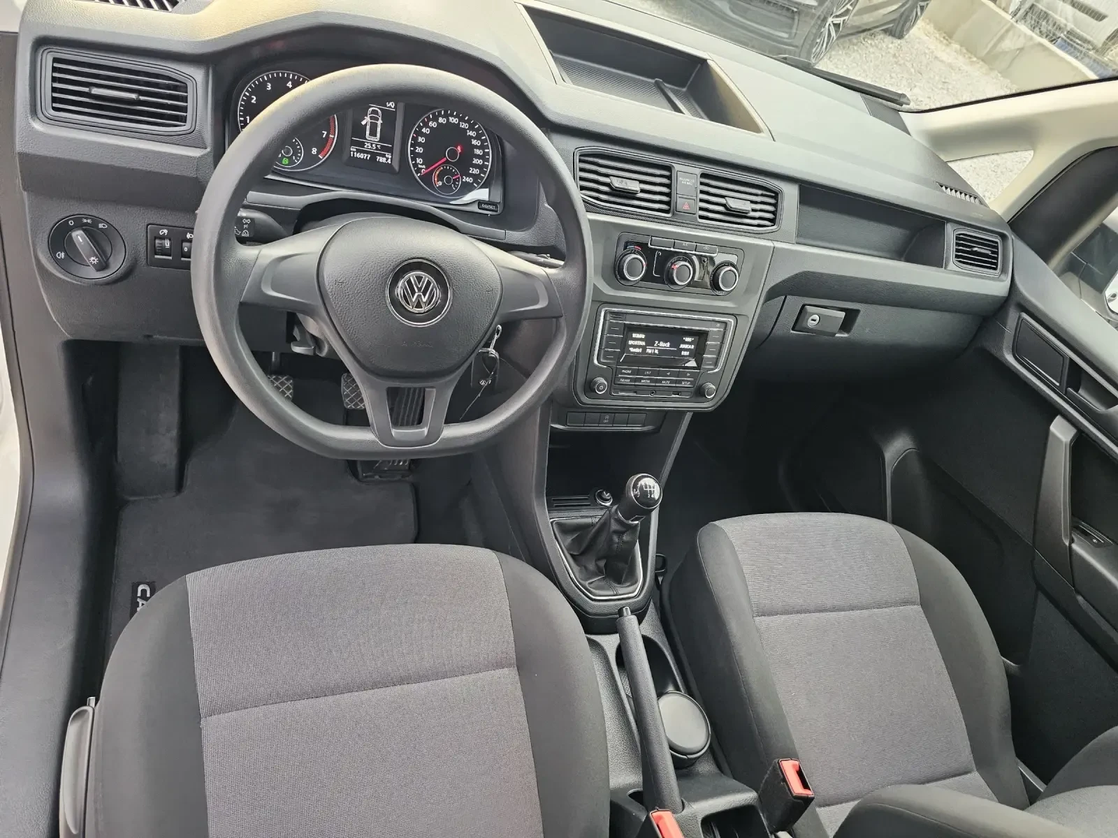 VW Caddy 2021г Евро6  - изображение 10