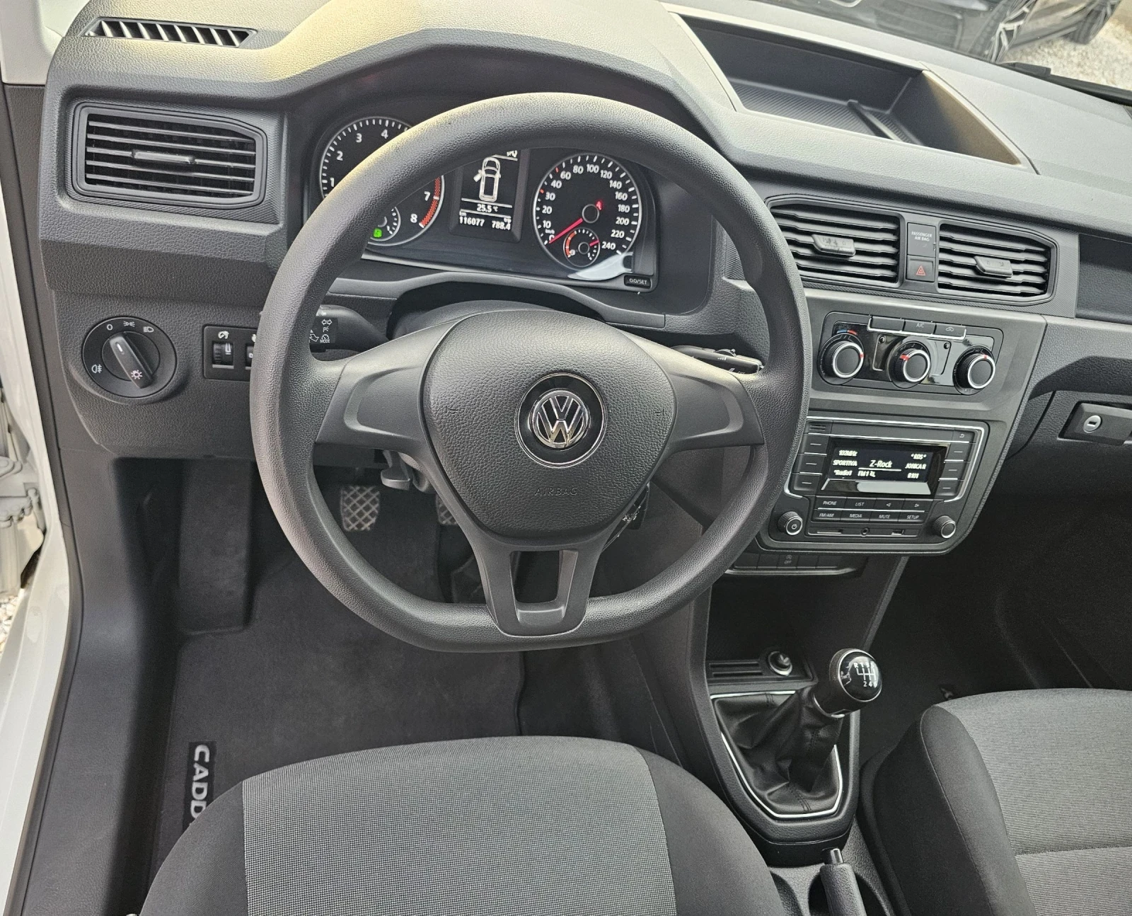 VW Caddy 2021г Евро6 116.000км | Mobile.bg — изображение 11