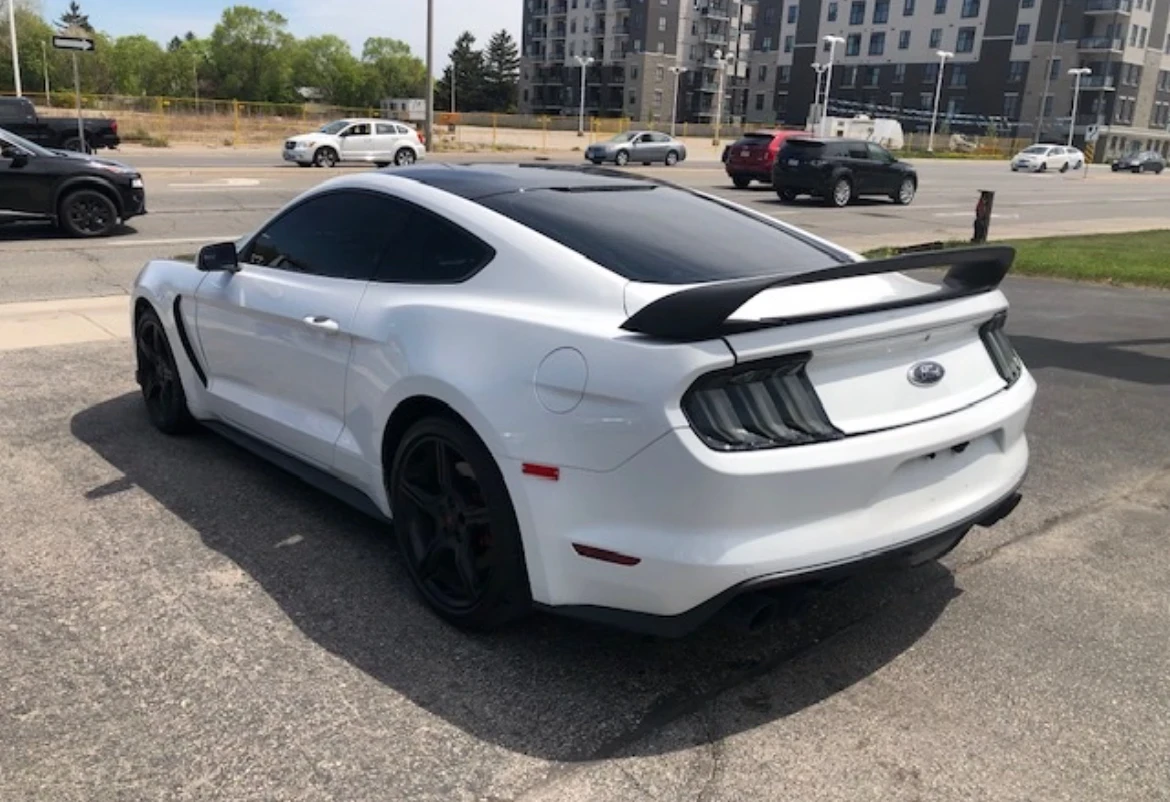 Ford Mustang GT * * CARFAX * * АВТО КРЕДИТ * *  - изображение 3