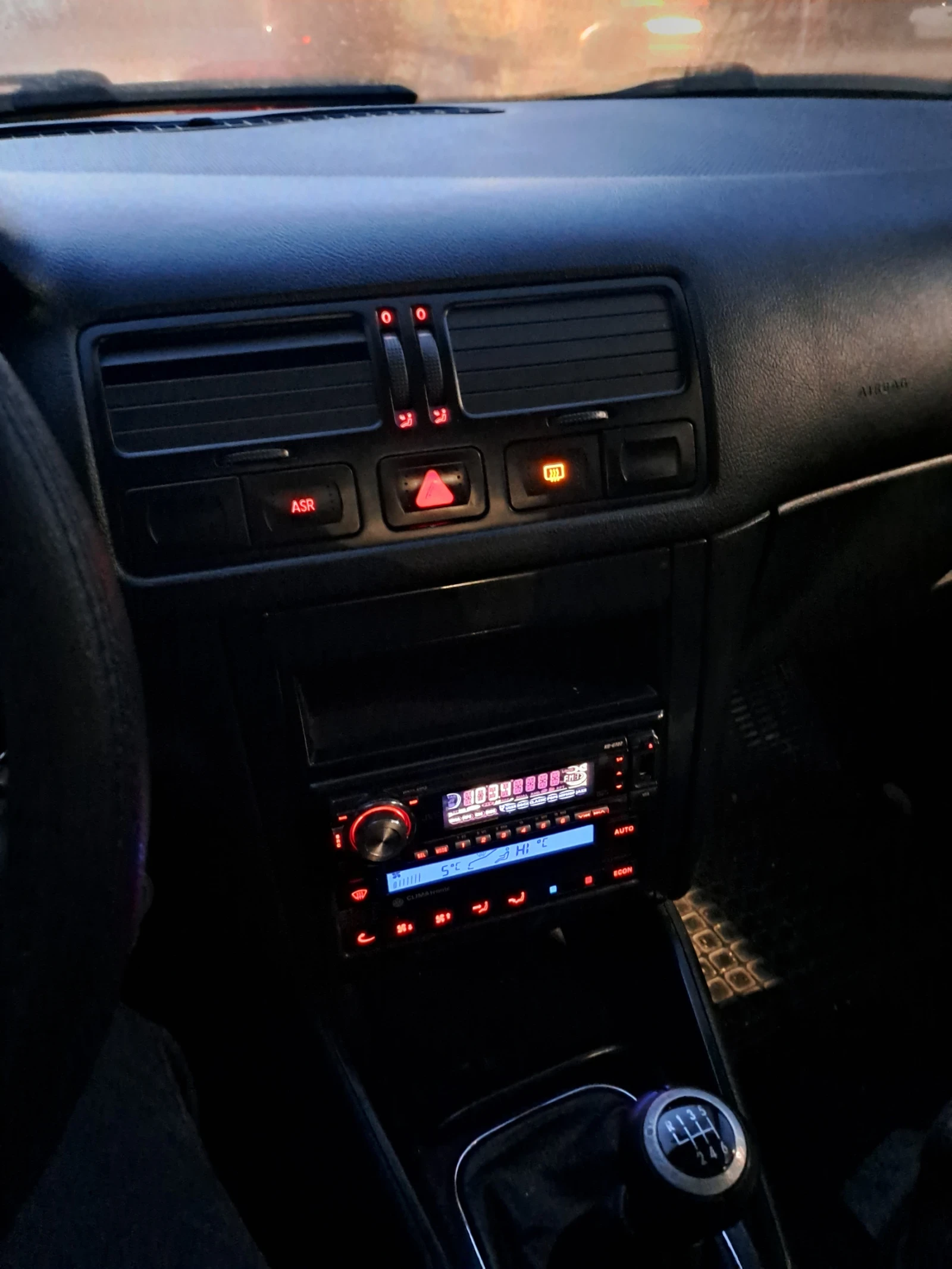 VW Bora 1.9 TDI - изображение 7