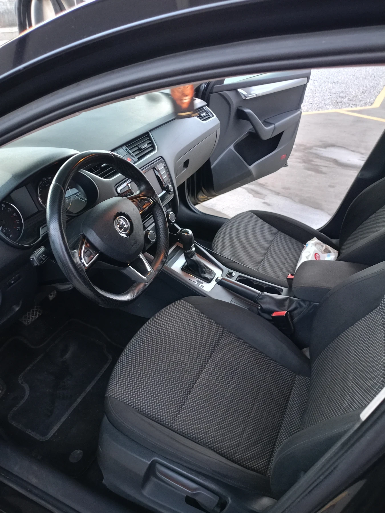 Skoda Octavia 1.6 TDI | Mobile.bg � ����������� 12