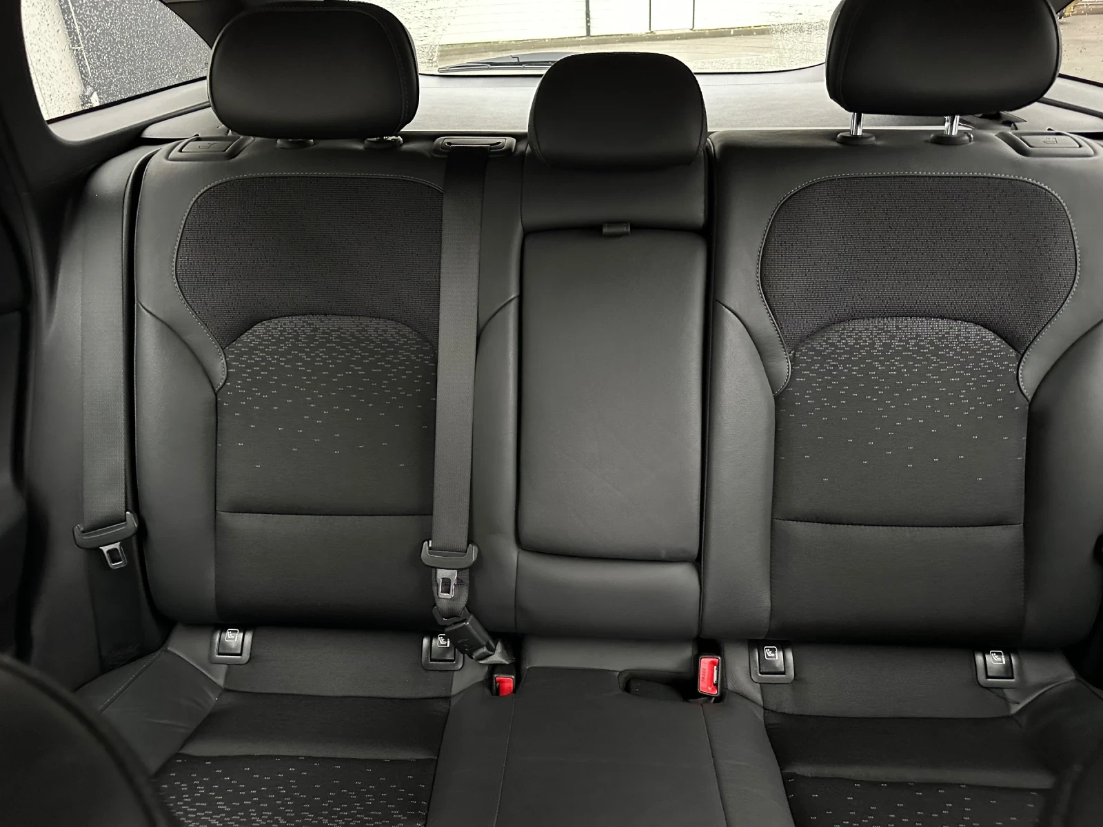 Hyundai I30 1.6 CRDi 136 �.�. �������� �������   | Mobile.bg � ����������� 16