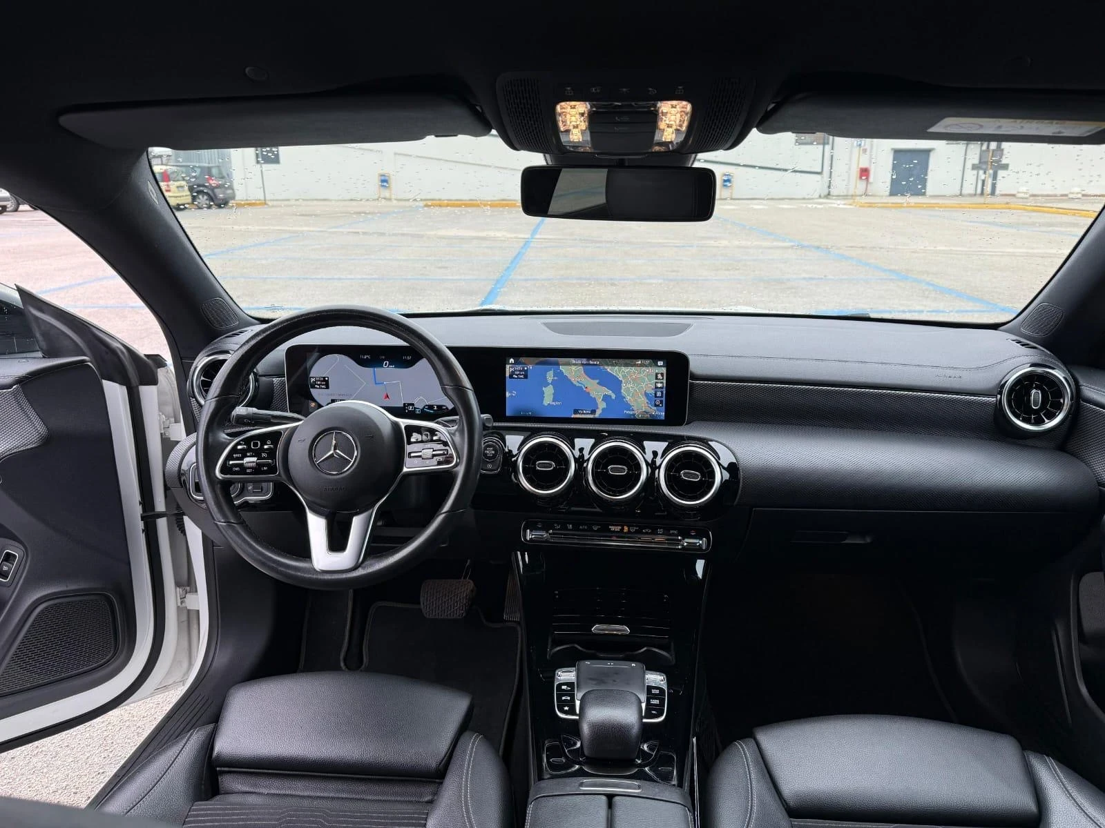 Mercedes-Benz CLA 180 Automatic Executive, снимка 11 - Автомобили и джипове - 53865119