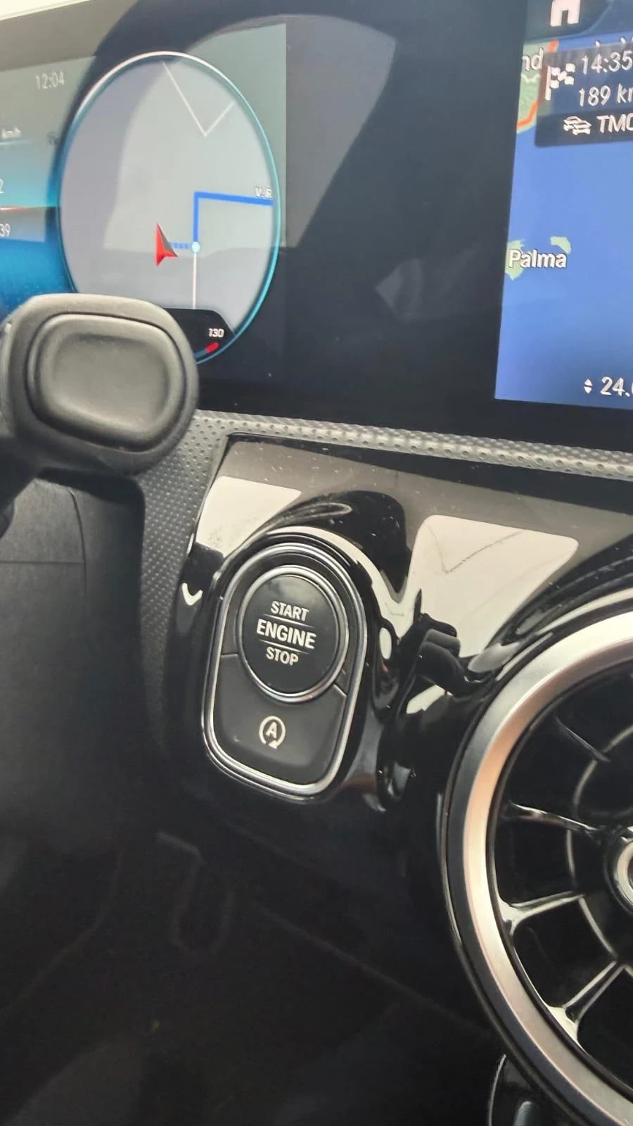 Mercedes-Benz CLA 180 Automatic Executive, снимка 8 - Автомобили и джипове - 53865119