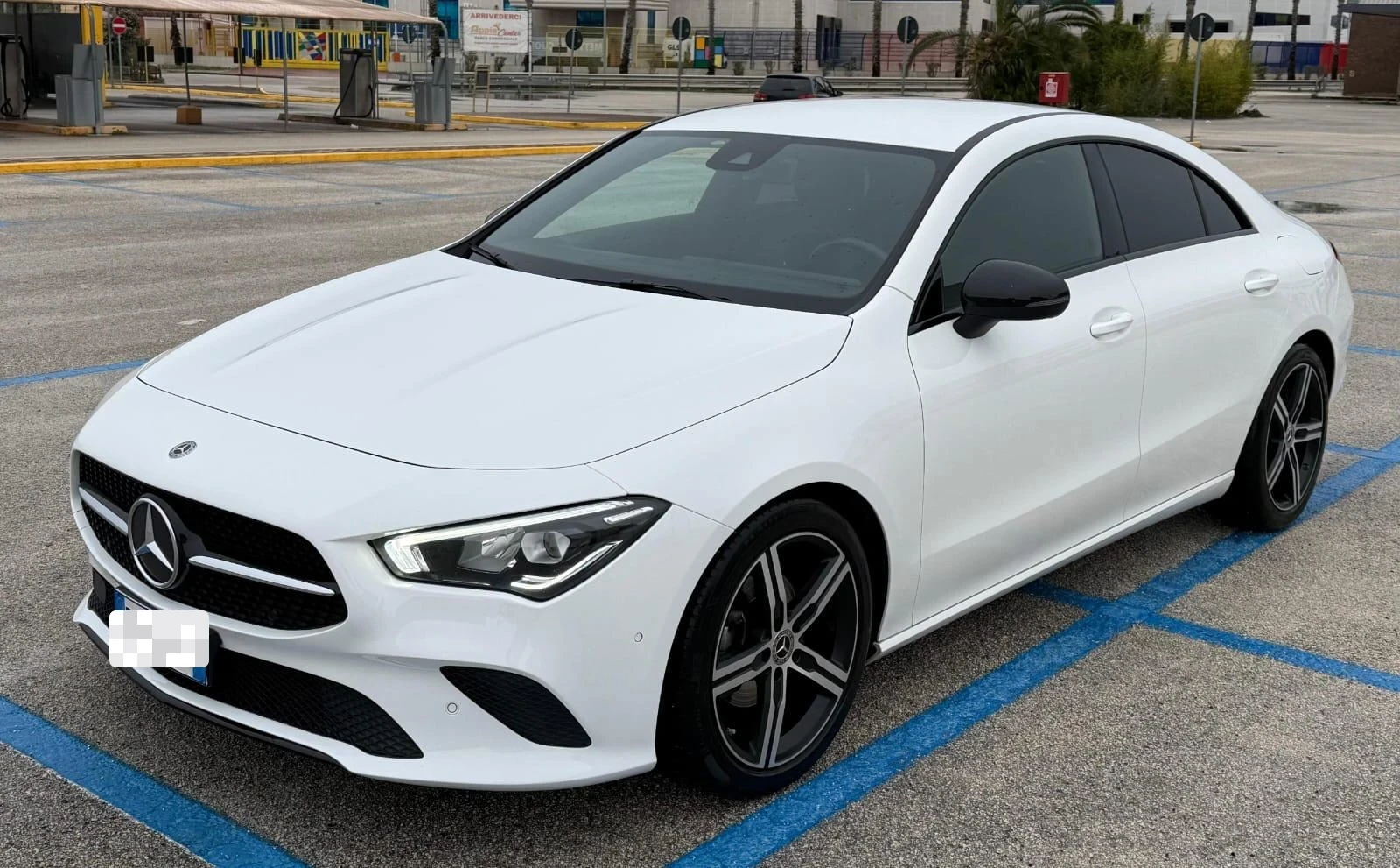 Mercedes-Benz CLA 180 Automatic Executive, снимка 3 - Автомобили и джипове - 53865119