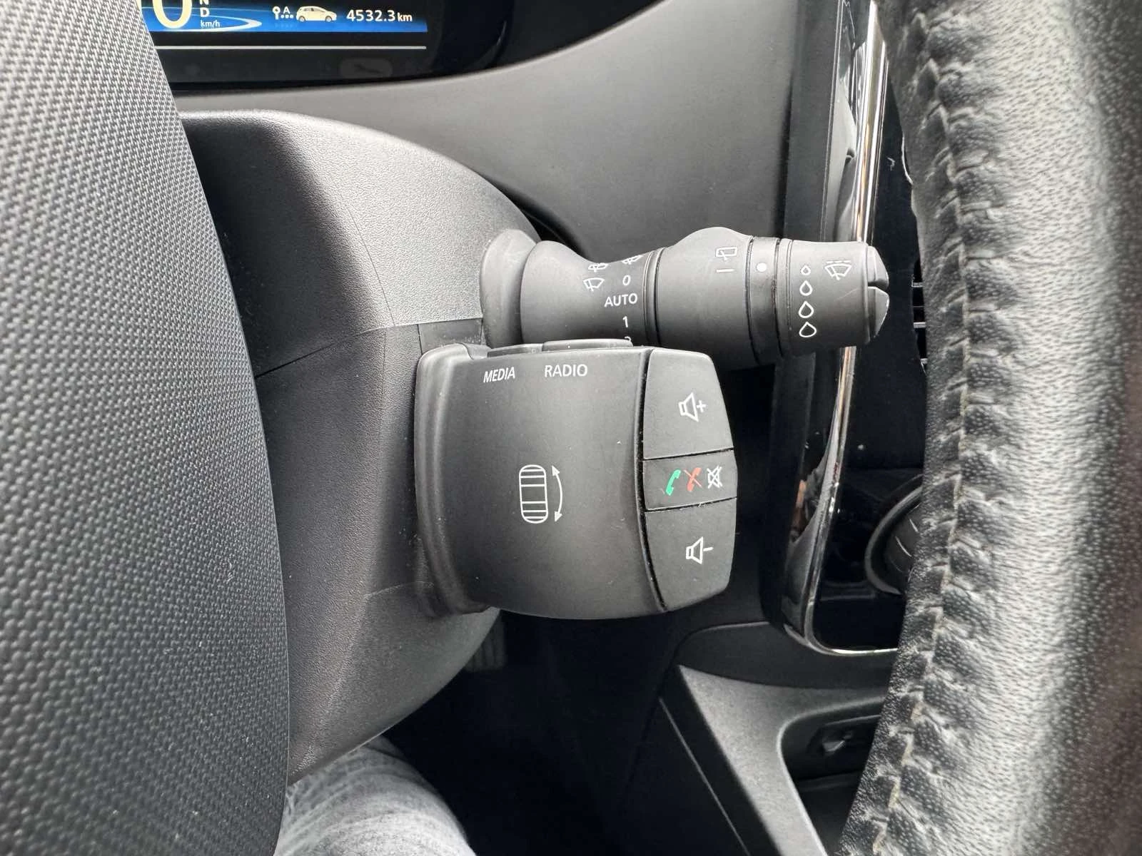 Renault Zoe 41KW, снимка 17 - Автомобили и джипове - 53915361