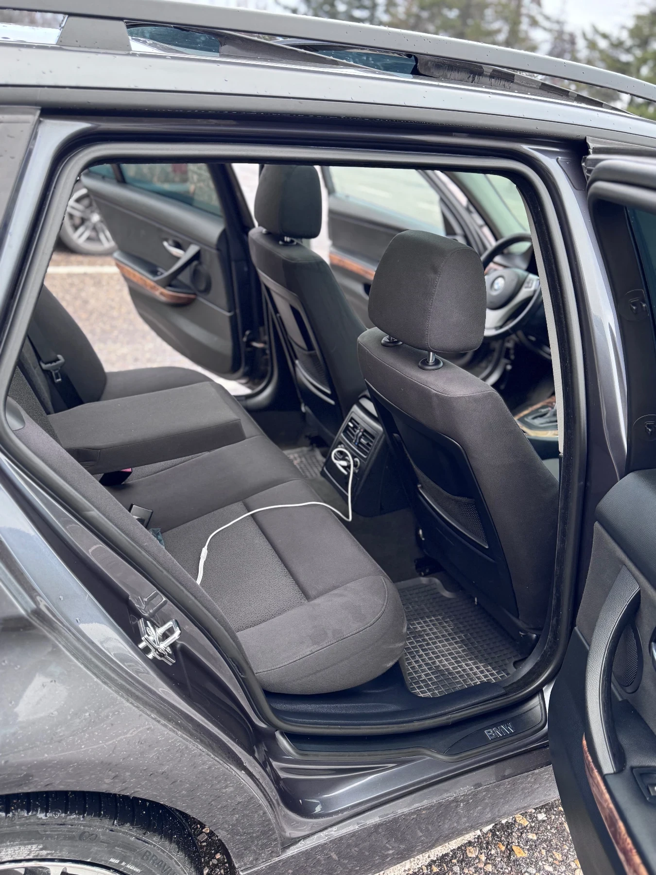 BMW 320, снимка 14 - Автомобили и джипове - 54000387