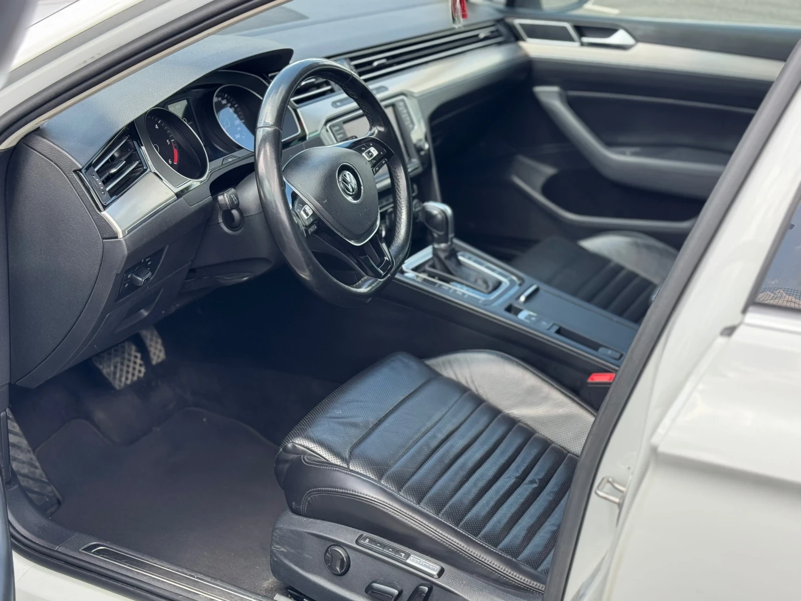 VW Passat 2.0TDI DSG 190ks FULLMAX EXTRA | Mobile.bg � ����������� 5