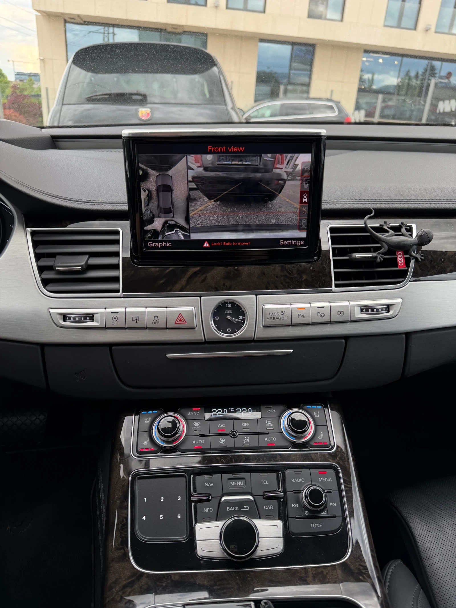 Audi A8 Long 4.2 TDI 4хОбдухване/Масаж Реални КМ Швейцария, снимка 12 - Автомобили и джипове - 54566244