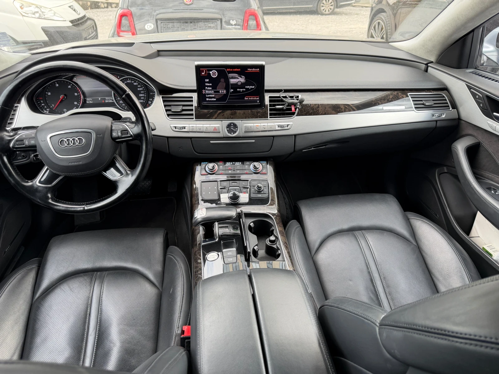 Audi A8 Long 4.2 TDI 4хОбдухване/Масаж Реални КМ Швейцария, снимка 15 - Автомобили и джипове - 54566244