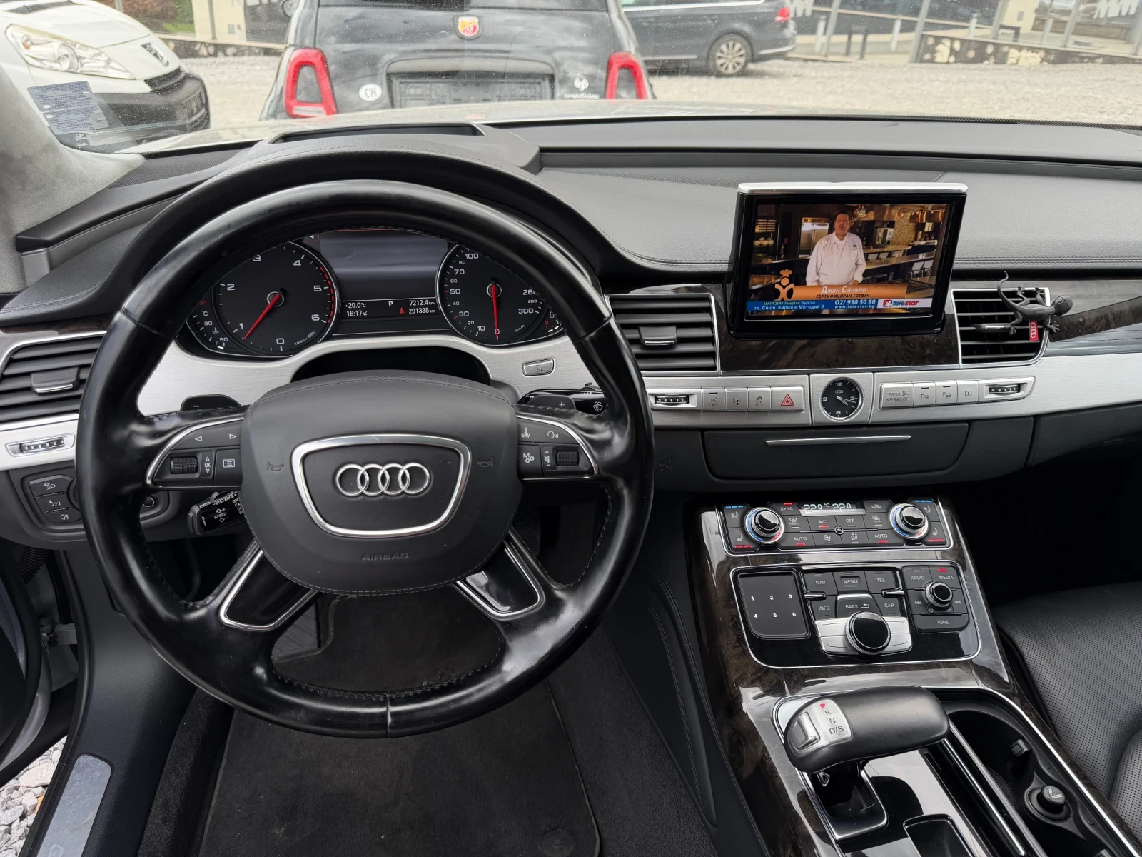 Audi A8 Long 4.2 TDI 4хОбдухване/Масаж Реални КМ Швейцария, снимка 16 - Автомобили и джипове - 54566244