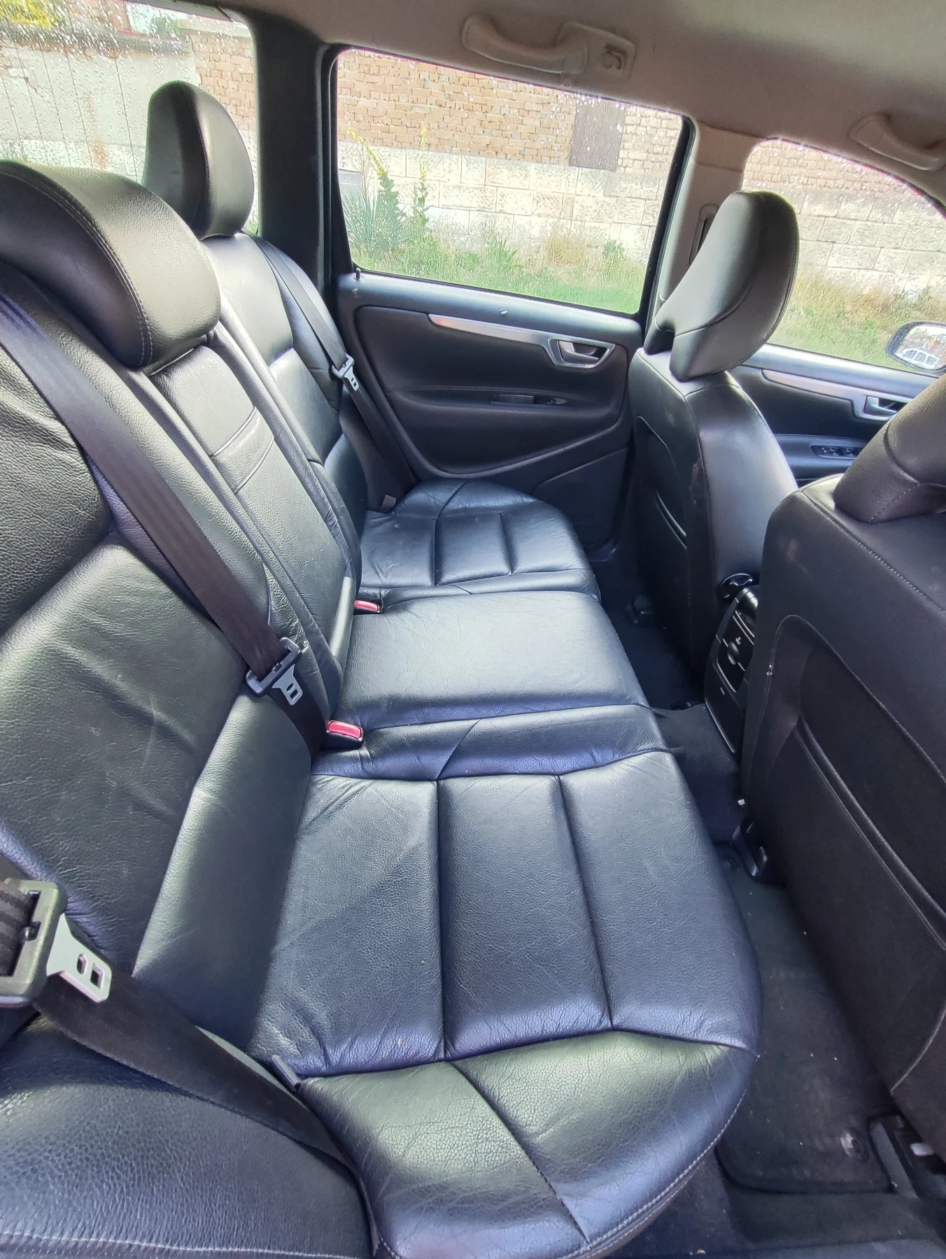 Volvo V70, снимка 7 - Автомобили и джипове - 54763732