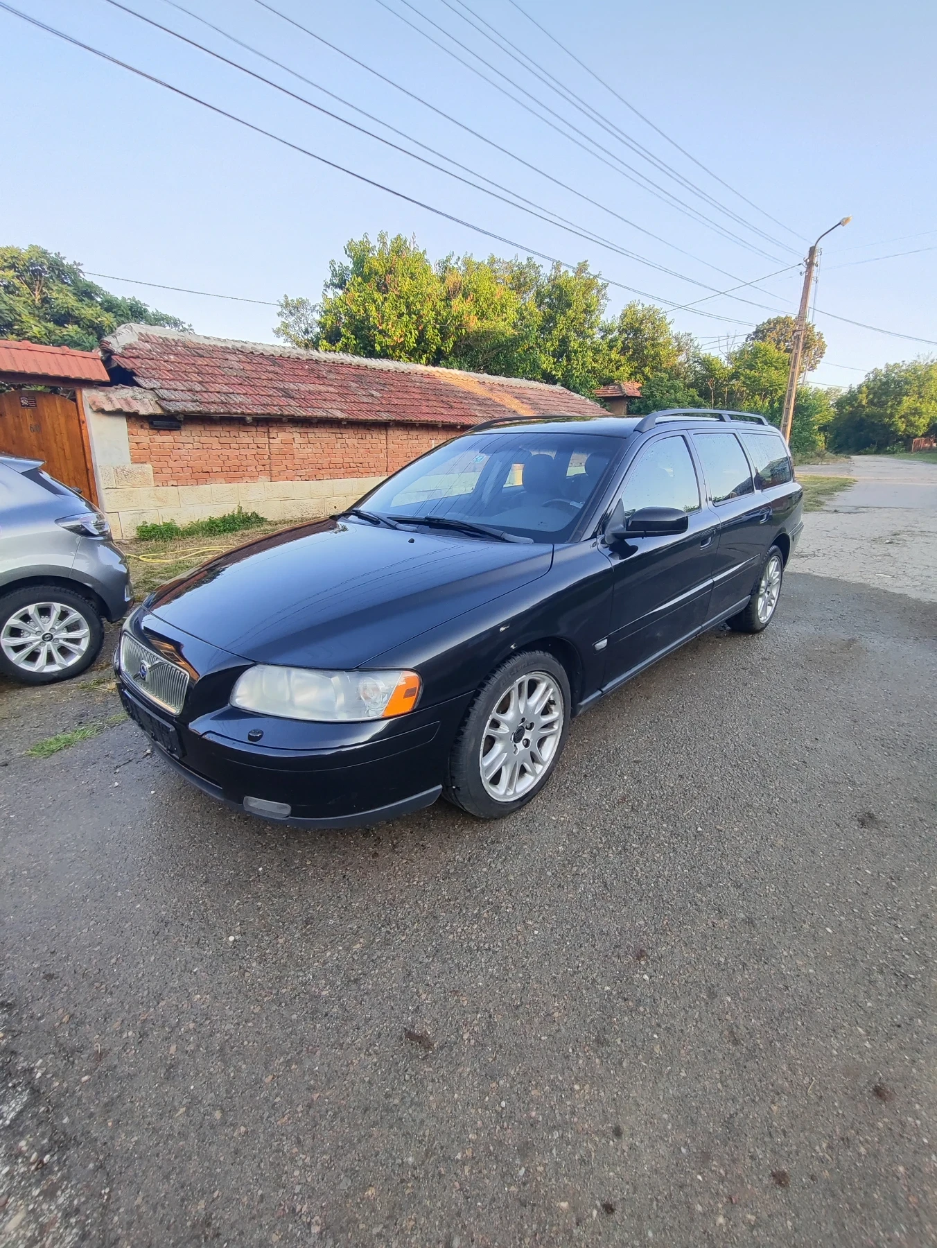 Volvo V70, снимка 4 - Автомобили и джипове - 54763732