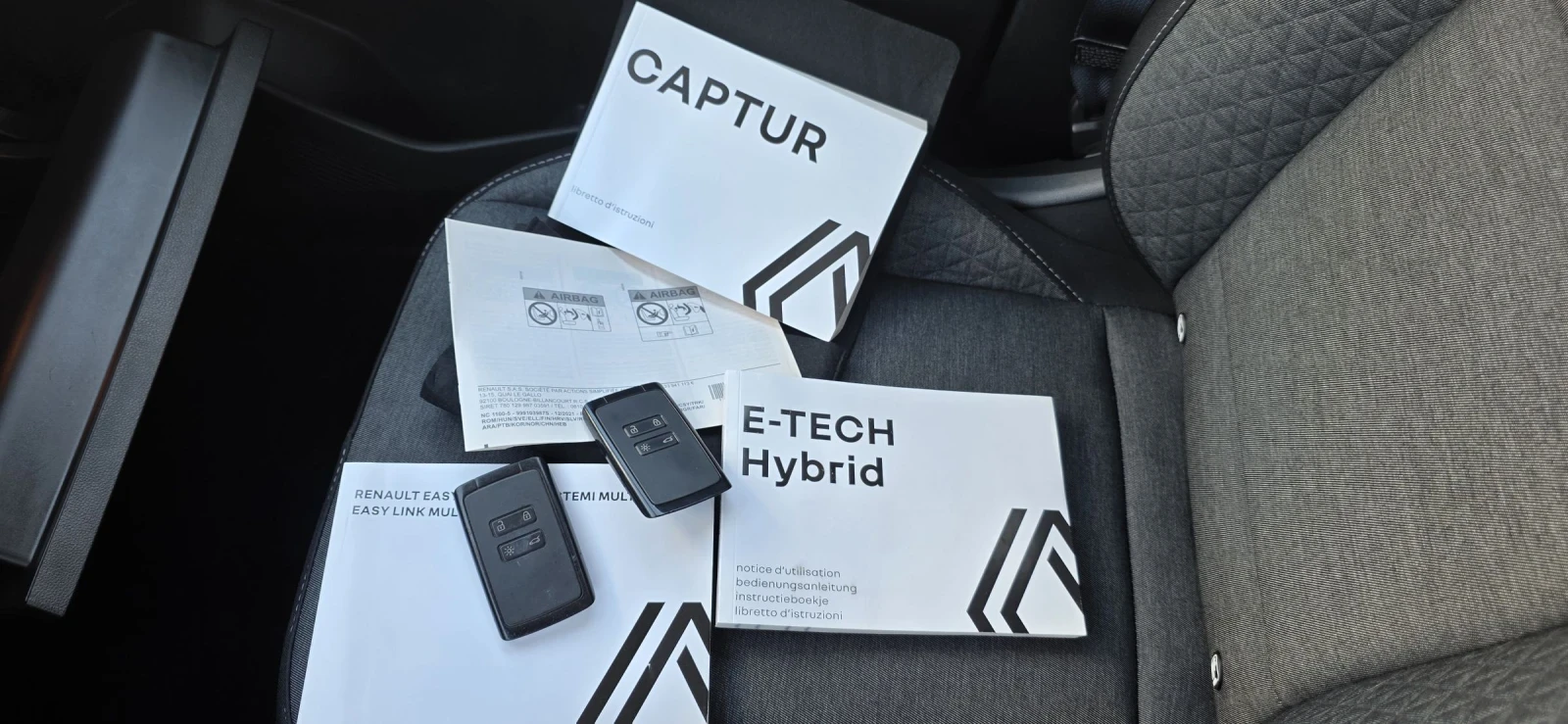 Renault Captur 1.6 E-TECH/Hybrid-143hp/LED/NAVI, снимка 15 - Автомобили и джипове - 54838208