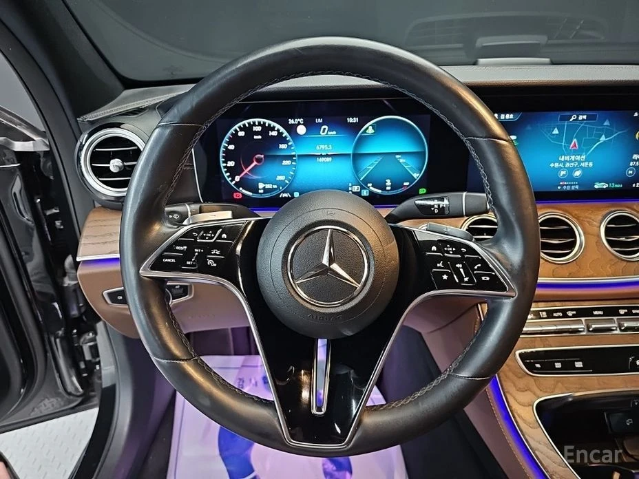 Mercedes-Benz E 220, снимка 9 - Автомобили и джипове - 55000500