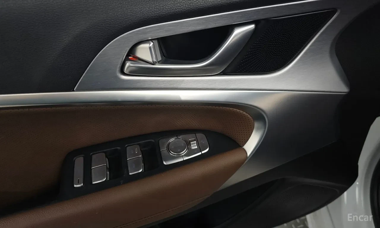 Genesis G70 2.0T | AWD | ��������� | Mobile.bg � ����������� 15