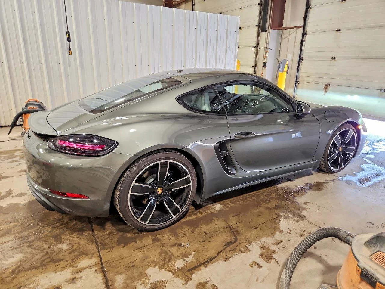 Porsche Cayman 4.0l Gts, снимка 3 - Автомобили и джипове - 55566201