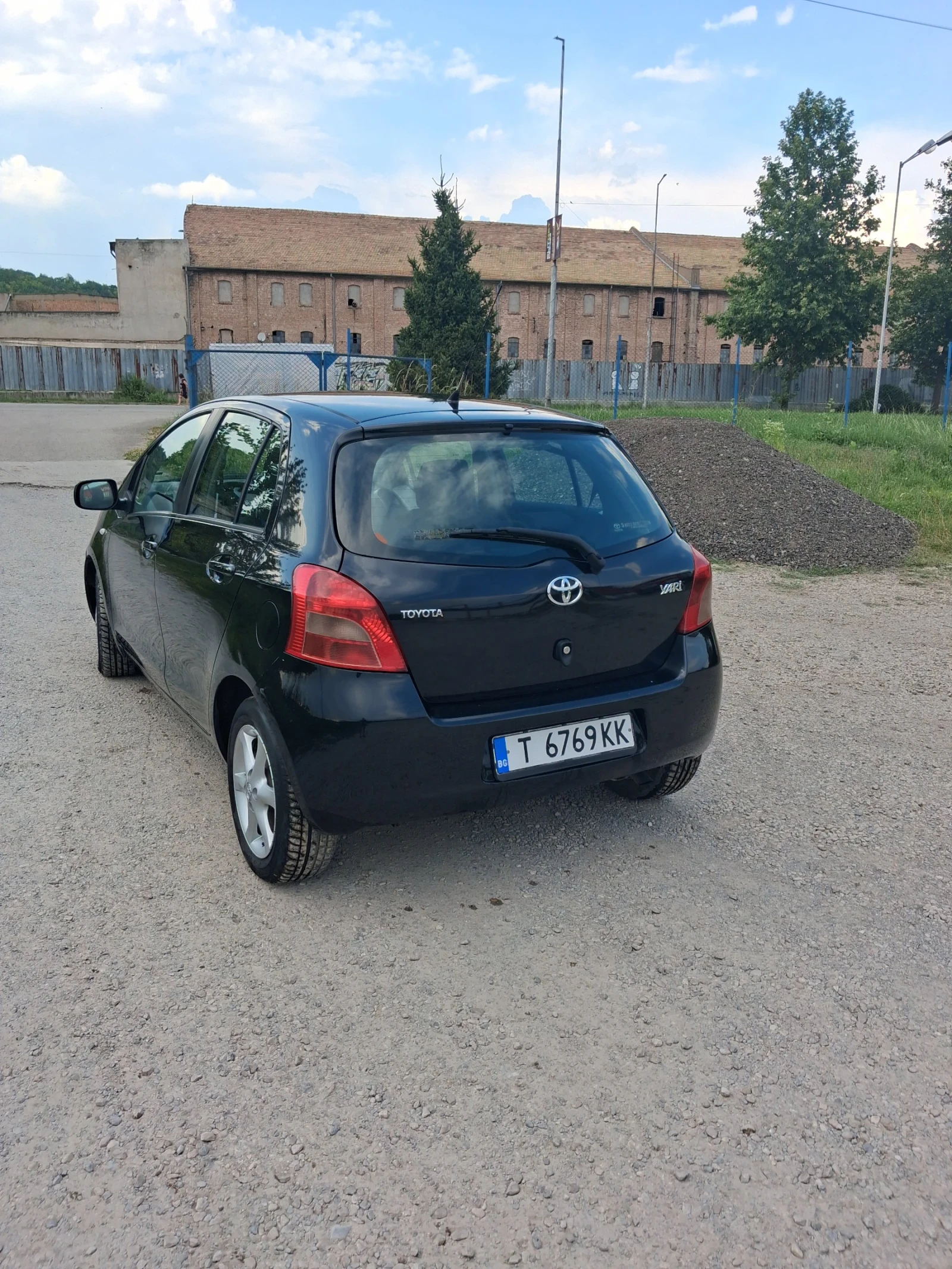 Toyota Yaris, снимка 3 - Автомобили и джипове - 55581757