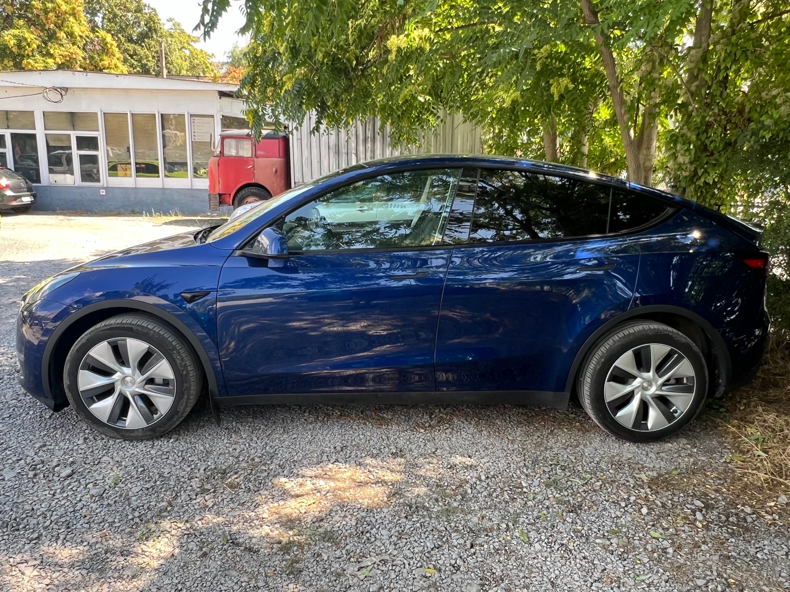 Tesla Model Y Long Range Dual Motor, снимка 3 - Автомобили и джипове - 55846444