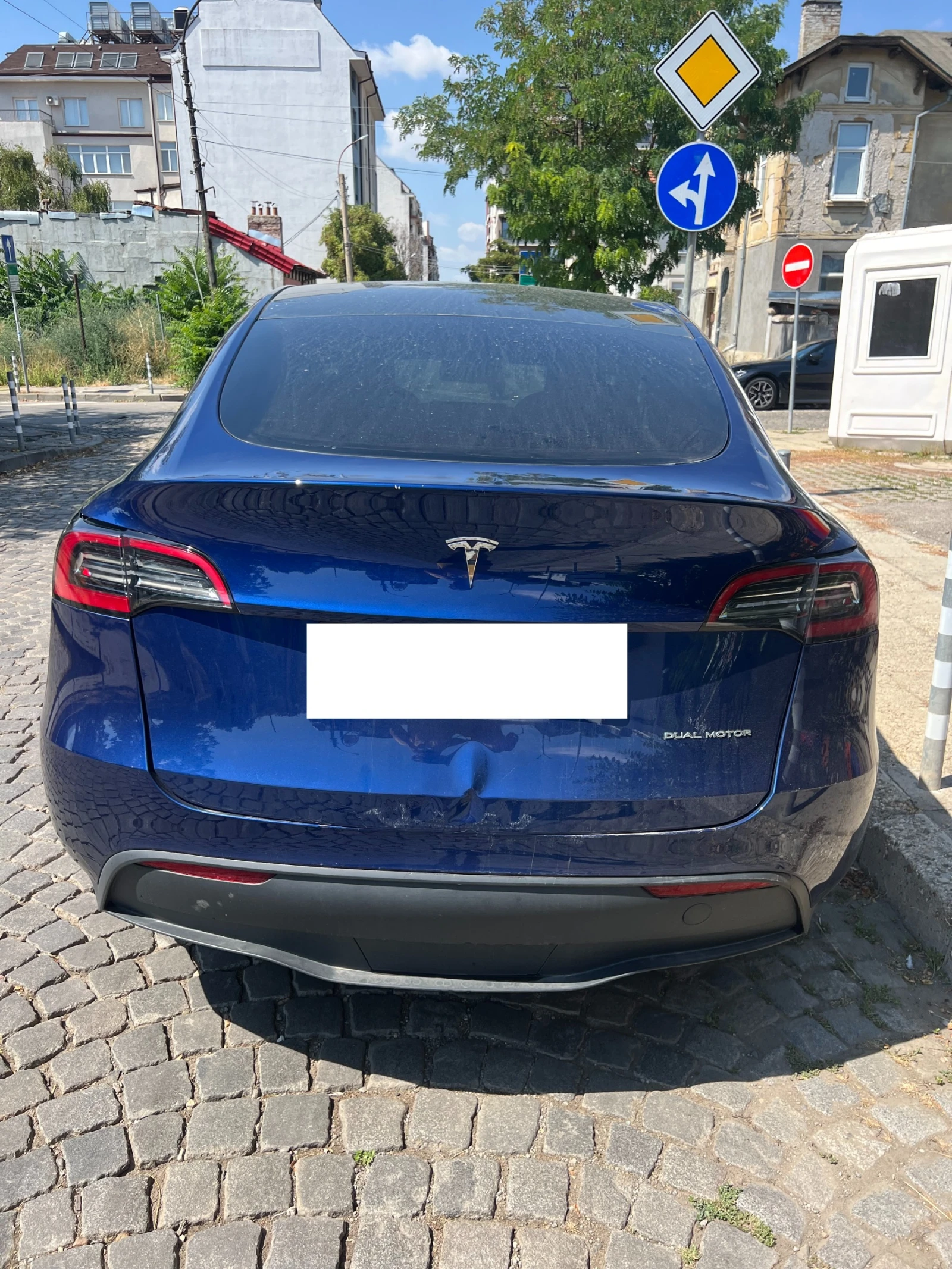 Tesla Model Y Long Range Dual Motor, снимка 7 - Автомобили и джипове - 55846444