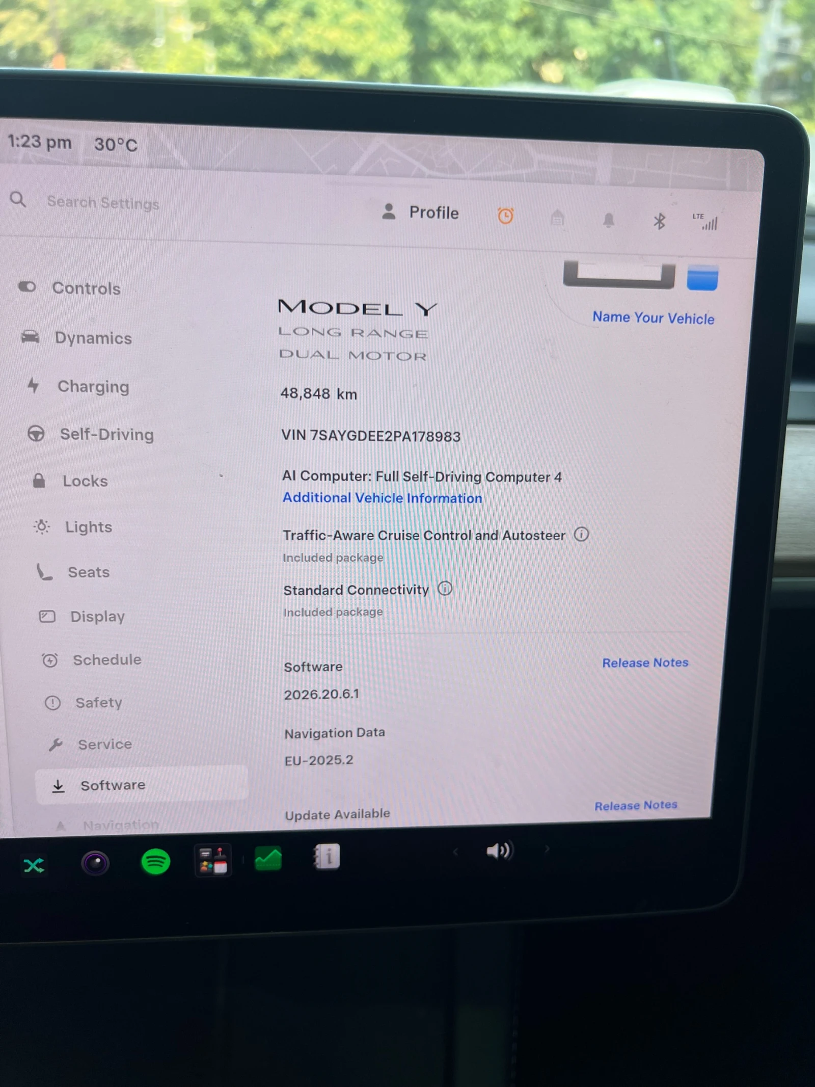 Tesla Model Y Long Range Dual Motor, снимка 4 - Автомобили и джипове - 55846444