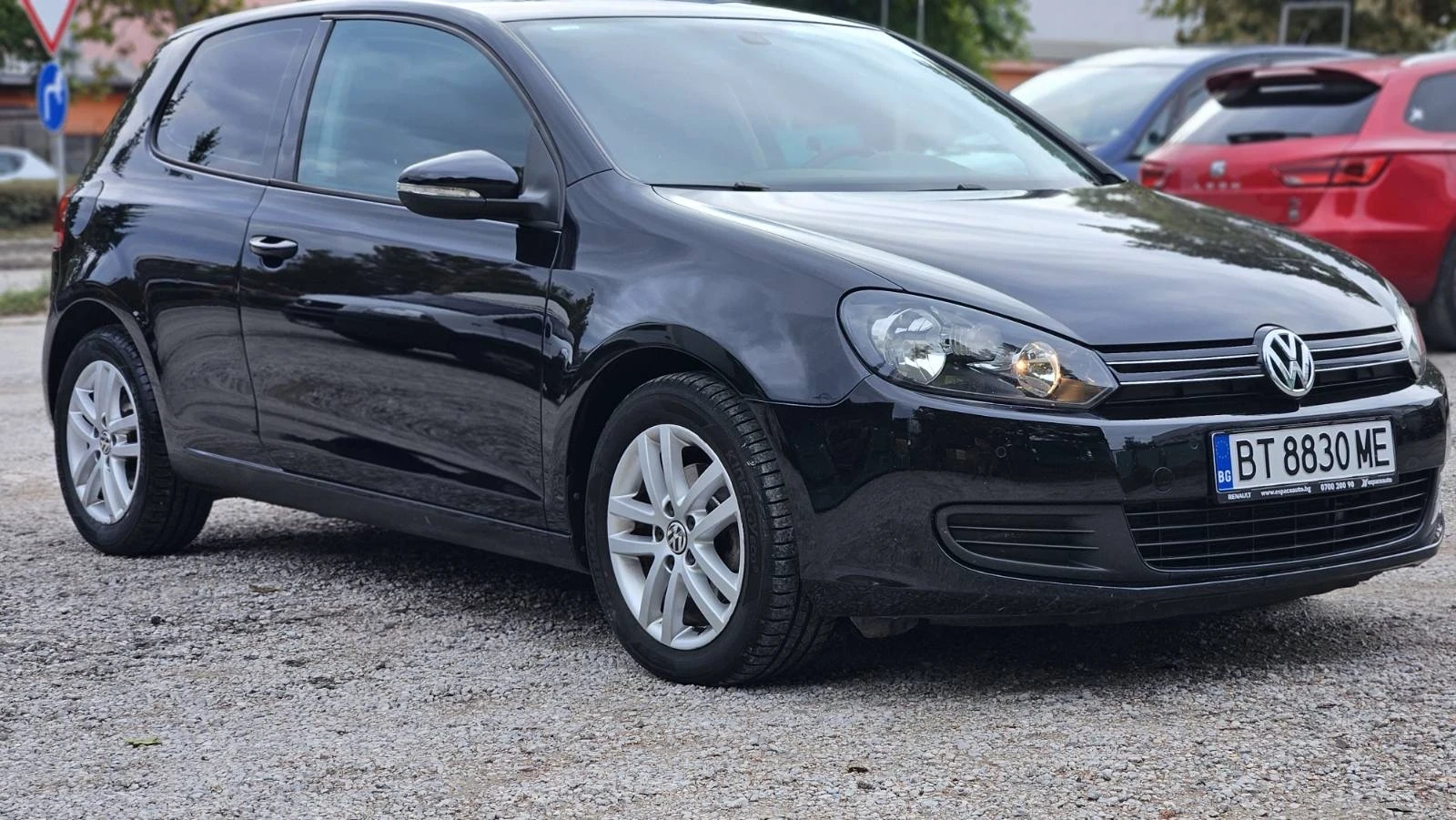 VW Golf 1.6TDI, снимка 2 - Автомобили и джипове - 56275157