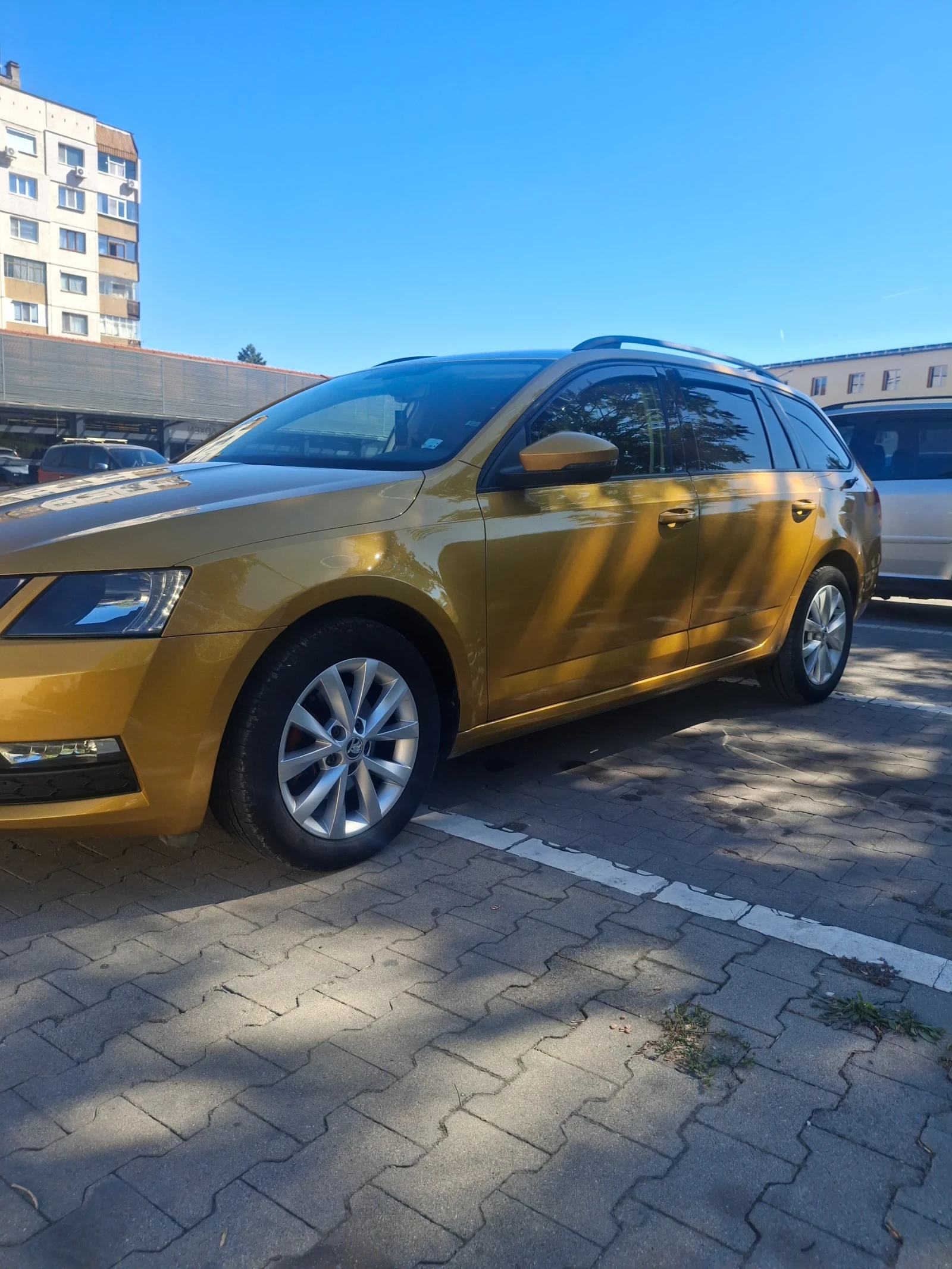 Skoda Octavia, снимка 3 - Автомобили и джипове - 56565772