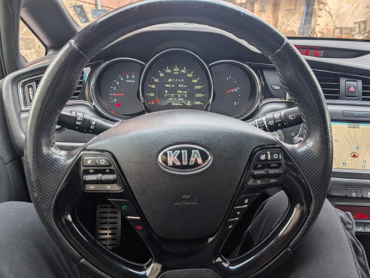 Kia Ceed GT-Line, снимка 8 - Автомобили и джипове - 56359814