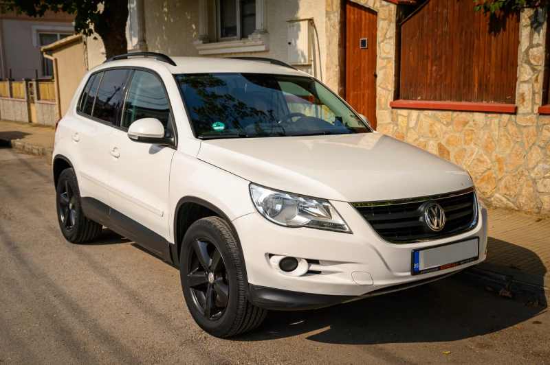 VW Tiguan 2.0 TDI 4MOTION , снимка 2 - Автомобили и джипове - 47932137