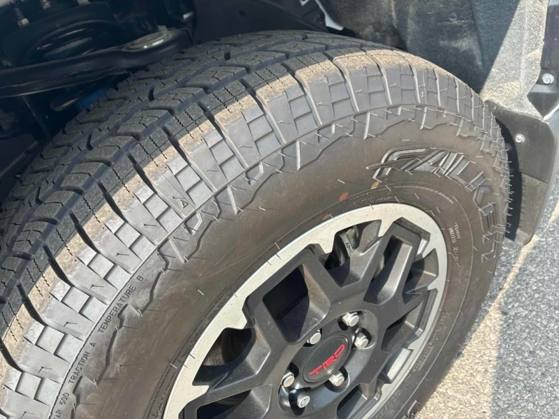 Toyota Tacoma * Hybrid * CARFAX * БЕЗ ПЪРВОНАЧАЛНА ВНОСКА, снимка 7 - Автомобили и джипове - 52935132