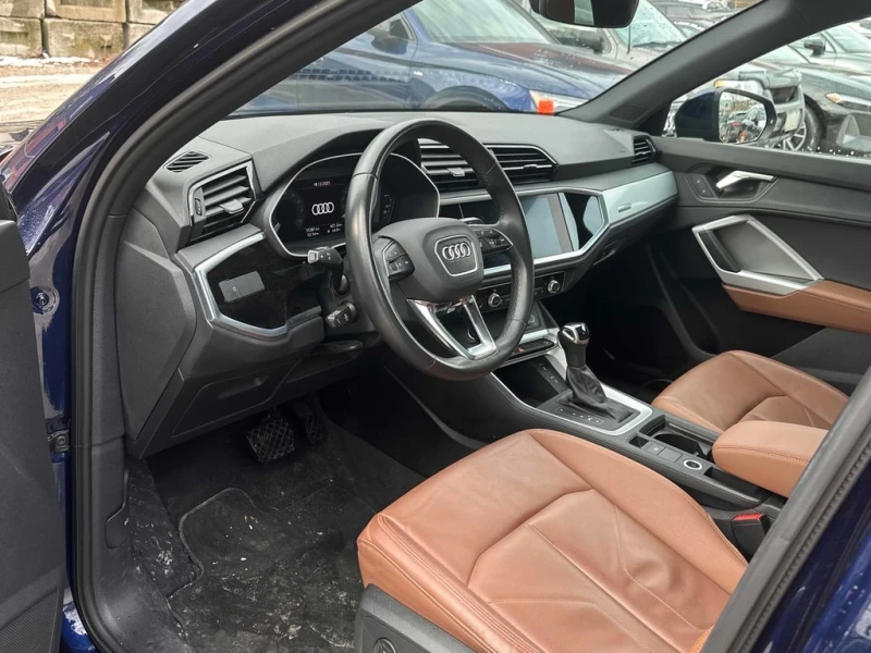 Audi Q3 * Komfort * CARFAX * БЕЗ ПЪРВОНАЧАЛНА ВНОСКА, снимка 5 - Автомобили и джипове - 53142927