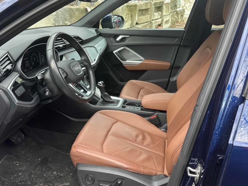 Audi Q3 * Komfort * CARFAX * БЕЗ ПЪРВОНАЧАЛНА ВНОСКА, снимка 12 - Автомобили и джипове - 53142927