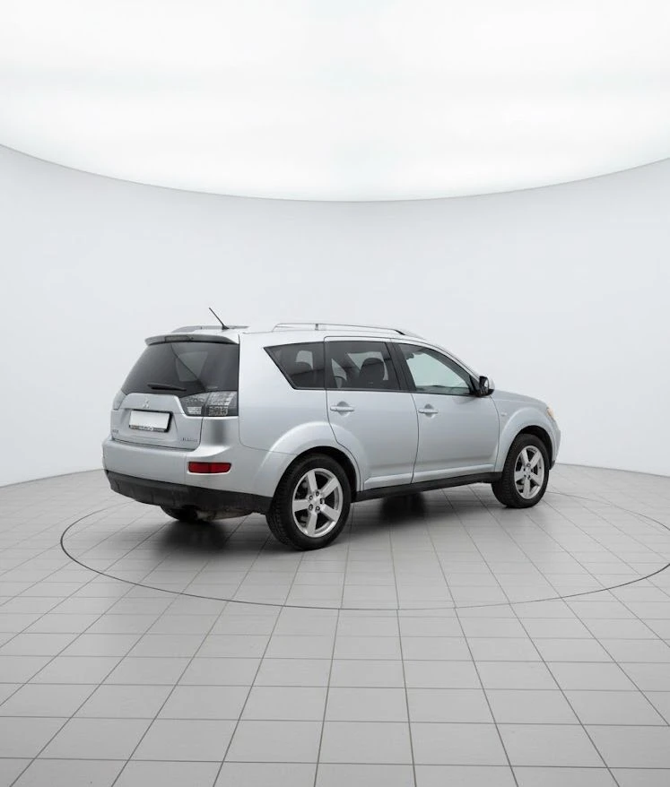 Mitsubishi Outlander 2.0D 4x4 , снимка 2 - Автомобили и джипове - 53563238