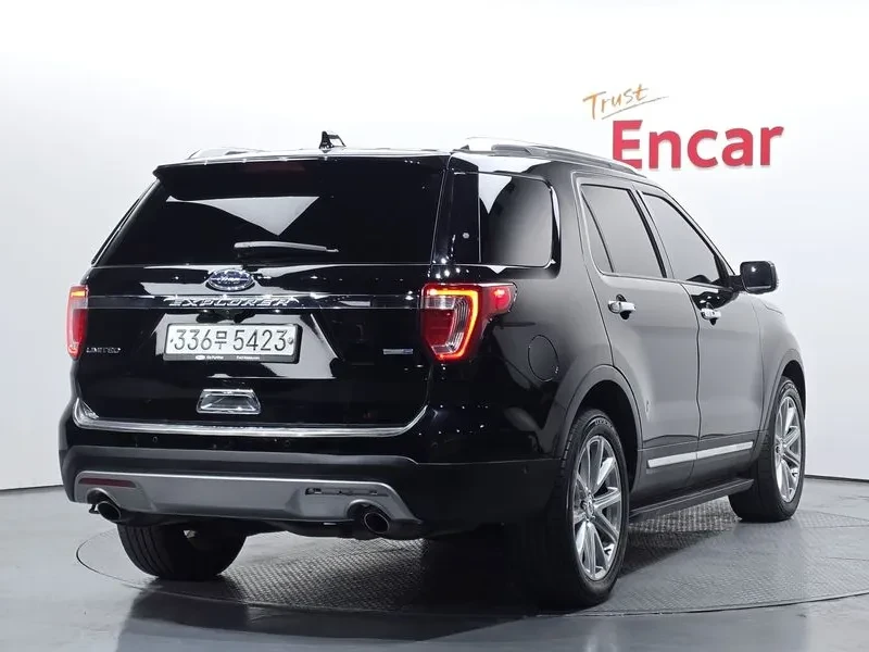 Ford Explorer 2.3 AWD, снимка 2 - Автомобили и джипове - 54351485