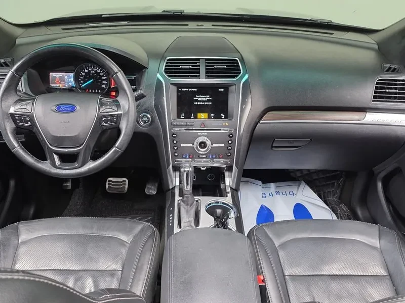 Ford Explorer 2.3 AWD, снимка 7 - Автомобили и джипове - 54351485