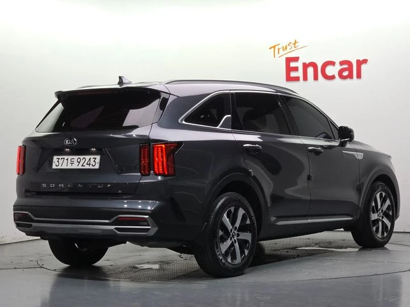 Kia Sorento Diesel 2.2 | 360| DIGITAL| ОБДУХ| НАДУВАНЕ| DIST, снимка 2 - Автомобили и джипове - 55747027