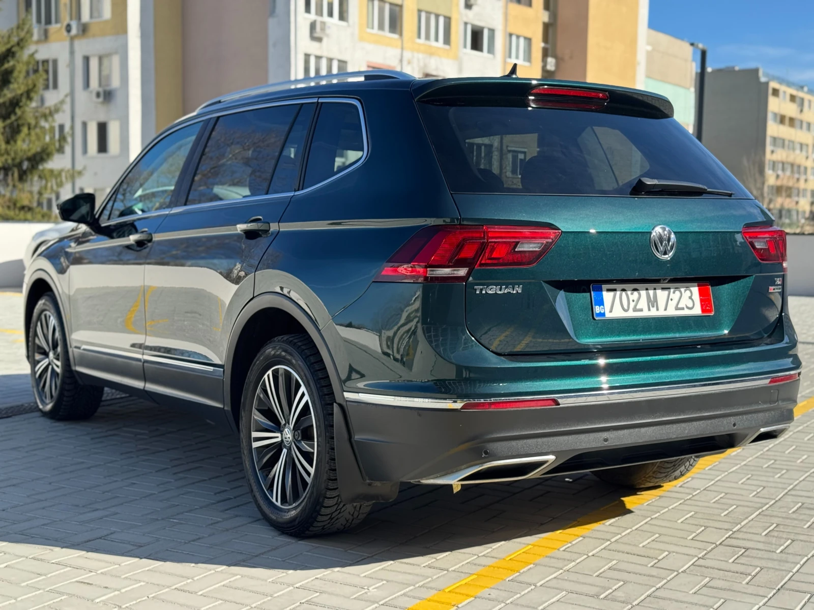 VW Tiguan DSG4x4/DISTRONIC/DIGITAL/360/HEAD-UP/FULL LED/PANO - изображение 6