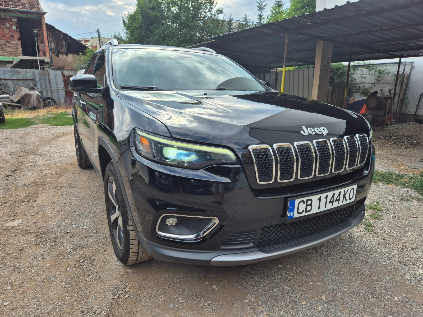 Jeep Cherokee LIMITED 3.2i 4х4 - изображение 3