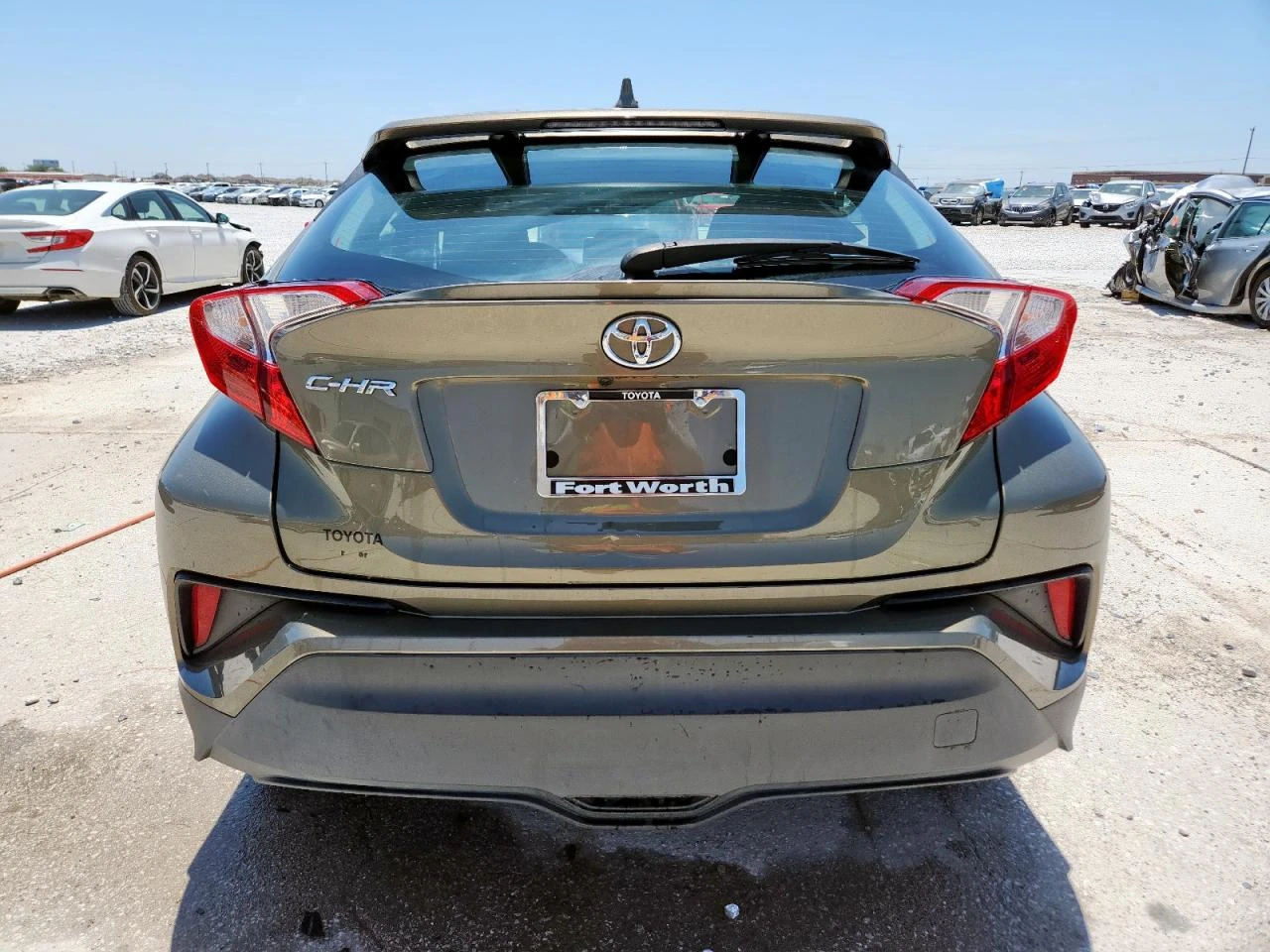 Toyota C-HR XLE - изображение 6