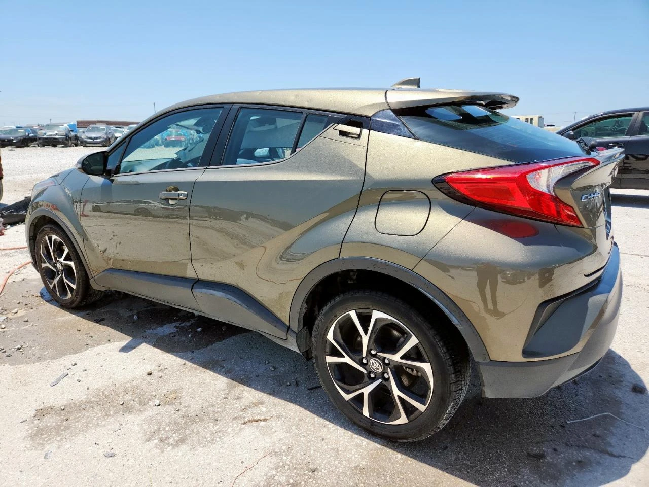 Toyota C-HR XLE - изображение 2